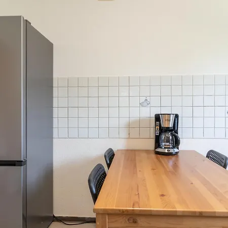 Schierstein Zentral Im Rhein-main-gebiet, Monteure Herzlich Willkommen! *