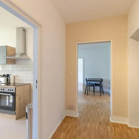 Schierstein Zentral Im Rhein-main-gebiet, Monteure Herzlich Willkommen!