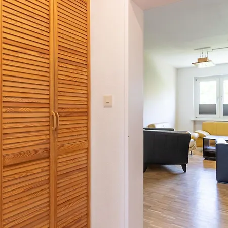 Schierstein Zentral Im Rhein-main-gebiet, Monteure Herzlich Willkommen!