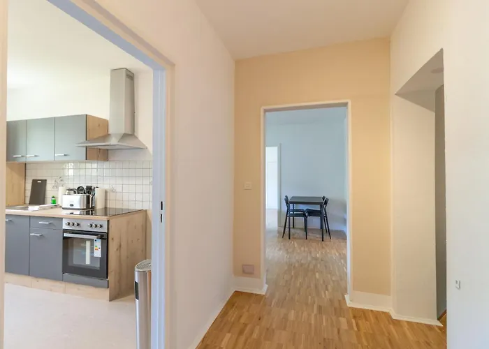 Schierstein Zentral Im Rhein-main-gebiet, Monteure Herzlich Willkommen!