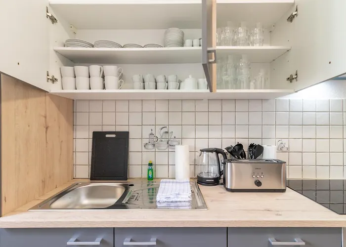 Schierstein Zentral Im Rhein-main-gebiet, Monteure Herzlich Willkommen! * Wiesbaden